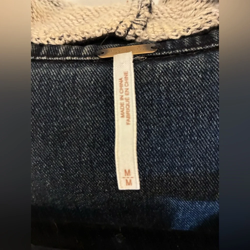 Free People Distressed Mixed Media Denim Jacket Black Sweater Sleeves – M